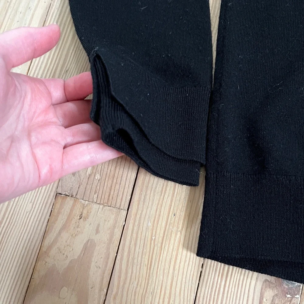 Banana Republic Black 100% Merino‎ Wool Crewneck Sweater Womens Medium casual - Picture 3 of 9